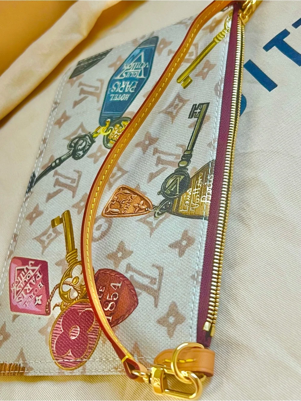 Louis Vuitton Mongram Dune Pochette